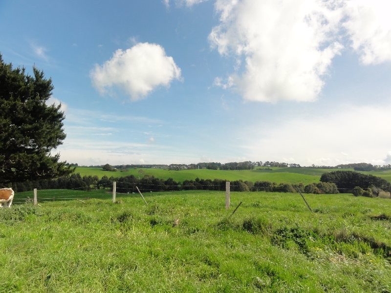 69 Falls Road, Fish Creek VIC 3959