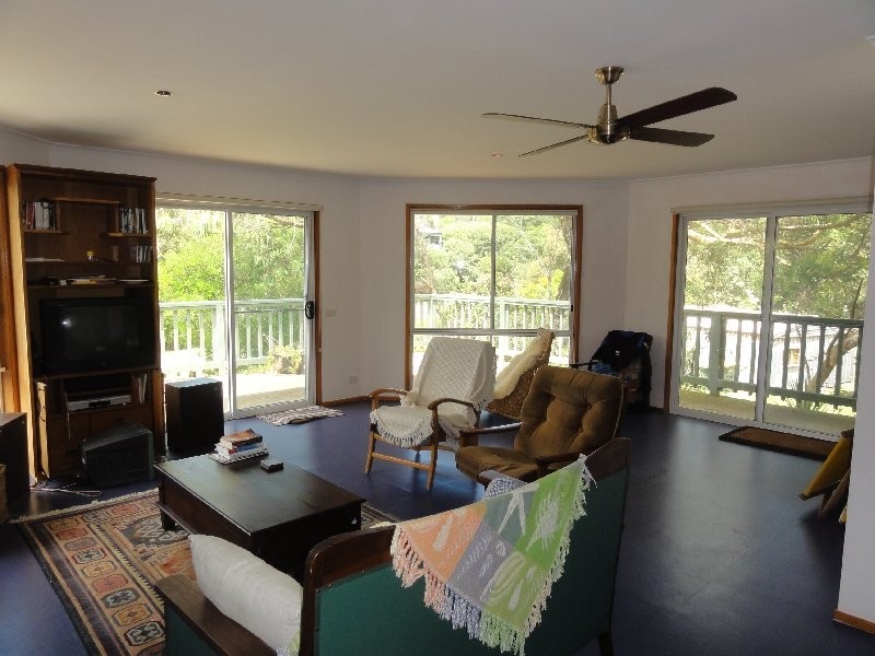 13 Acacia St, Sandy Point VIC 3959