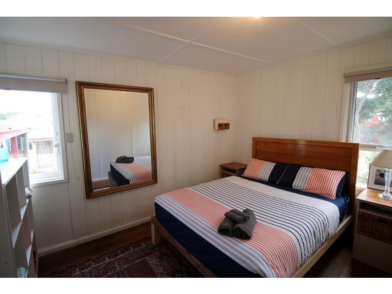 9 Ocean View Pde, Sandy Point VIC 3959