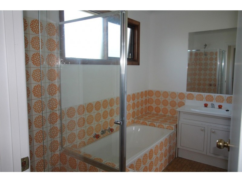 2 Box Avenue, Sandy Point VIC 3959