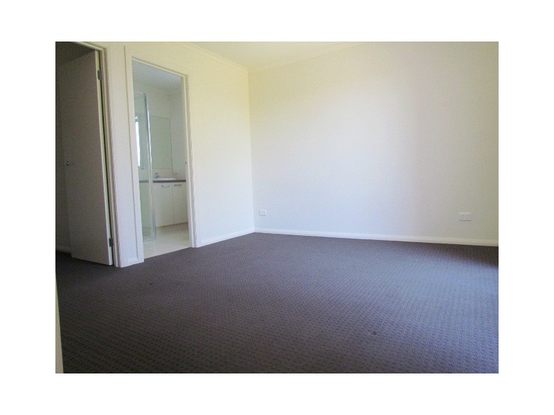 1/25 Fernlea Close, Trafalgar VIC 3824