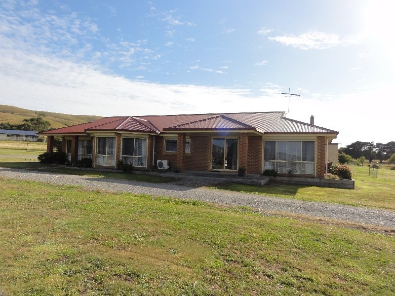 60 McKanes Rd, Welshpool VIC 3966