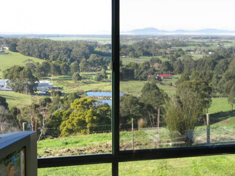 50 Hobson Rd, Foster VIC 3960