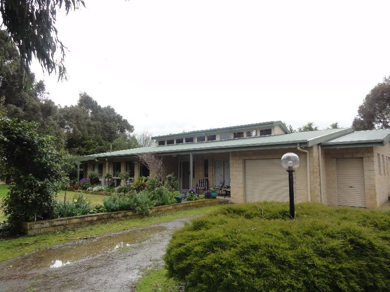 15 Gripp Rd, Toora VIC 3962