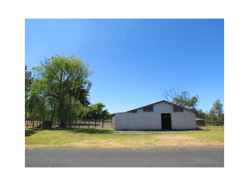 300 Jacksons Track, Labertouche VIC 3816