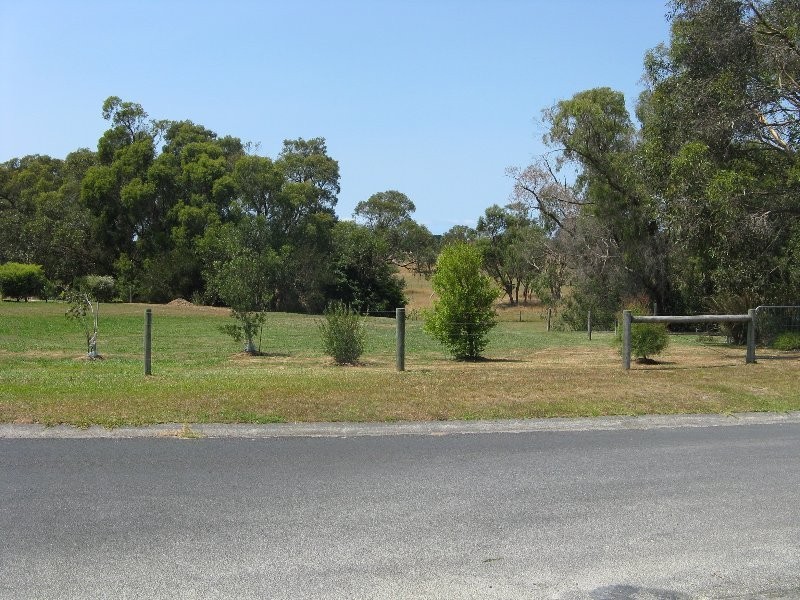 23 Jay Rd, Foster VIC 3960