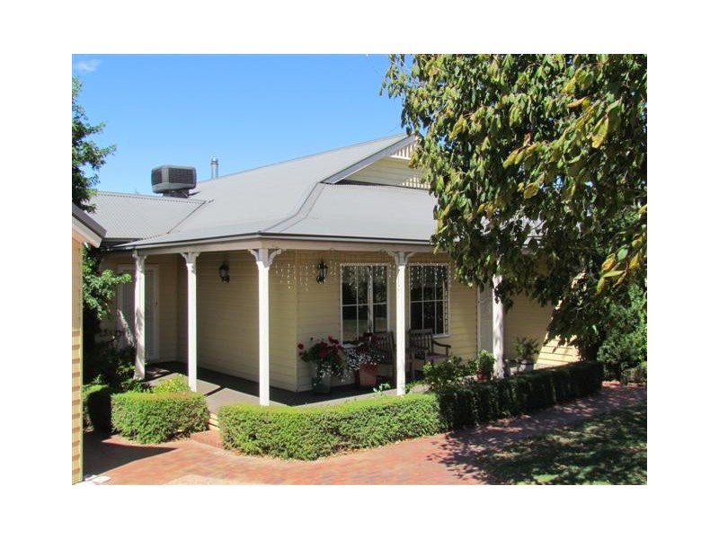 5 Marion Place, Drouin VIC 3818