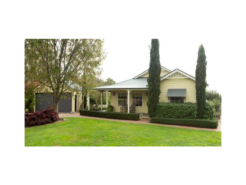 5 Marion Place, Drouin VIC 3818