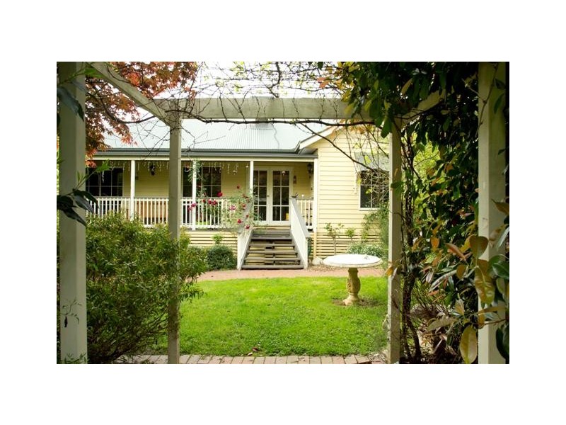 5 Marion Place, Drouin VIC 3818