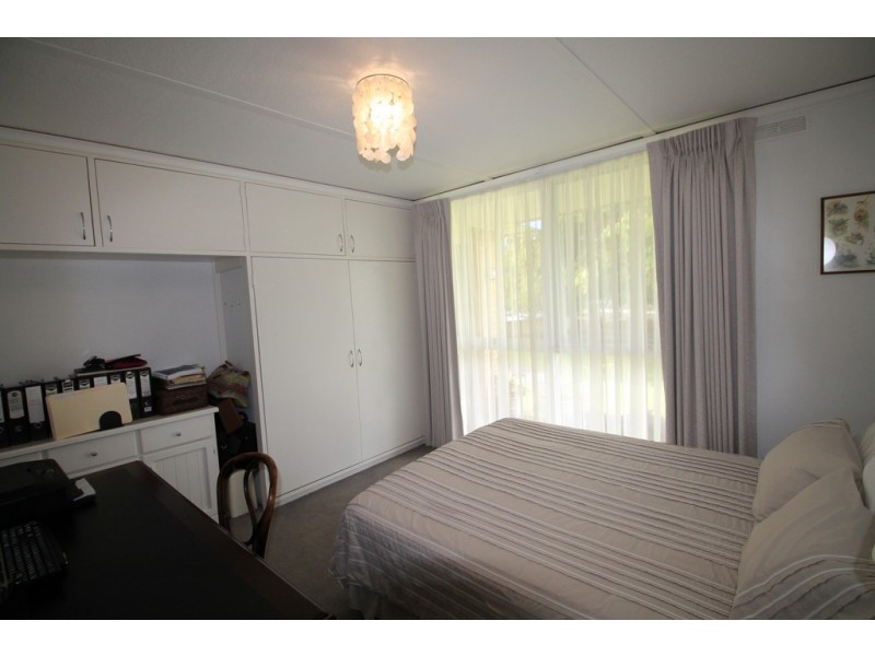 11 Pioneer St, Foster VIC 3960
