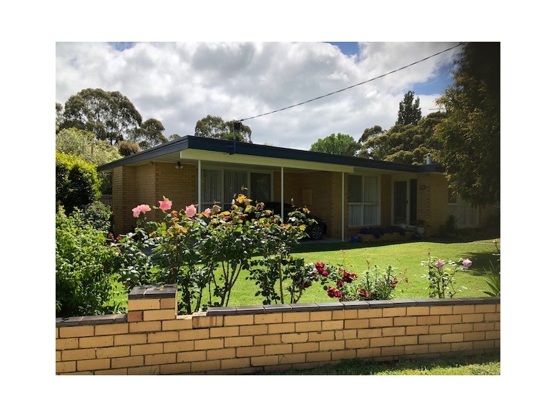 11 Pioneer St, Foster VIC 3960