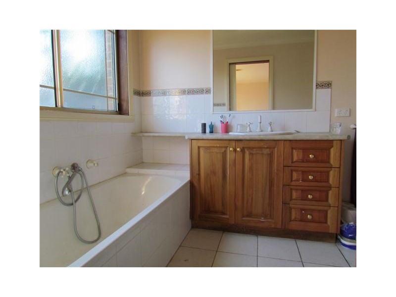 2, 7 Edgerton Street, Warragul VIC 3820