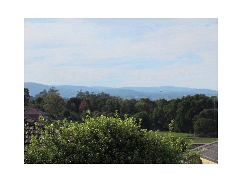 69 Walker Drive, Drouin VIC 3818