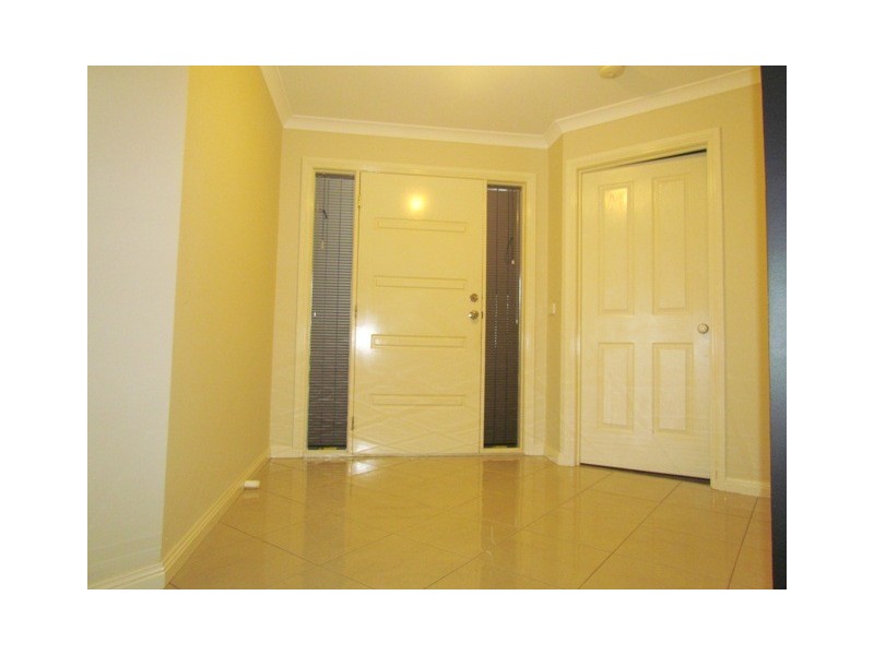 69 Walker Drive, Drouin VIC 3818