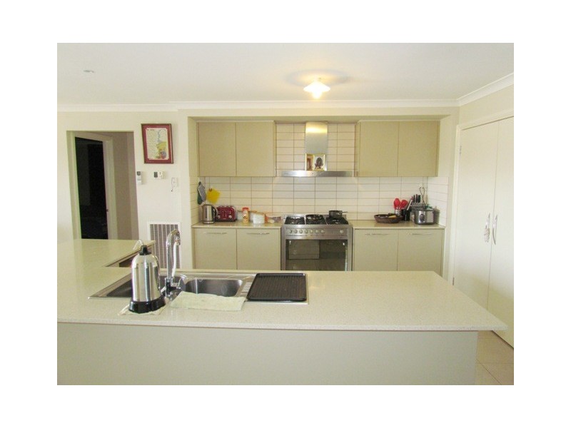 69 Walker Drive, Drouin VIC 3818