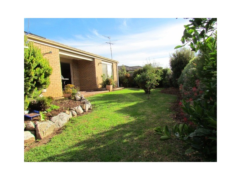 69 Walker Drive, Drouin VIC 3818