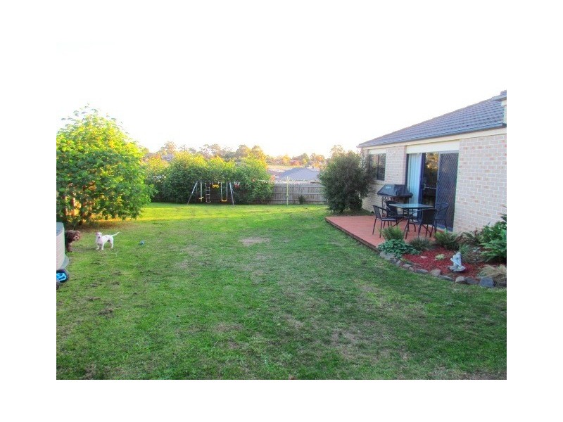 11 Palm Square, Drouin VIC 3818