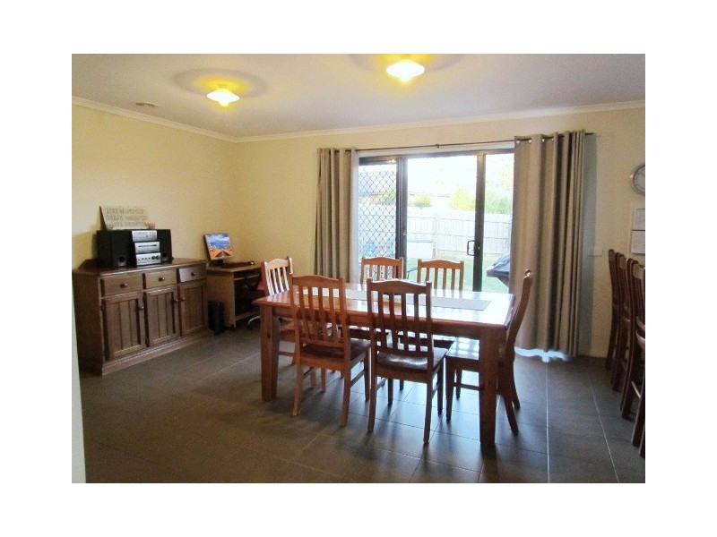 11 Palm Square, Drouin VIC 3818