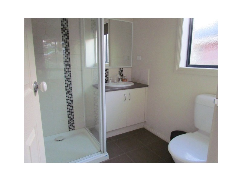 11 Palm Square, Drouin VIC 3818