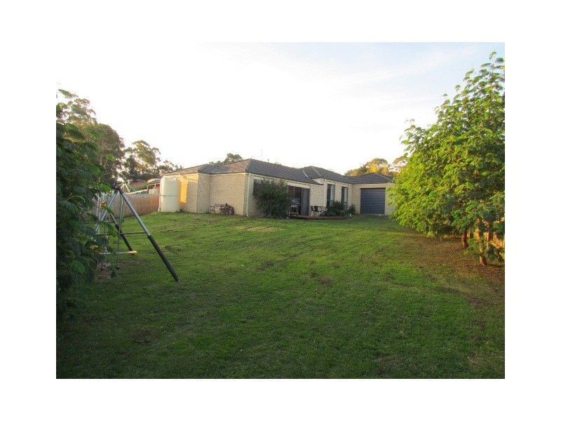 11 Palm Square, Drouin VIC 3818