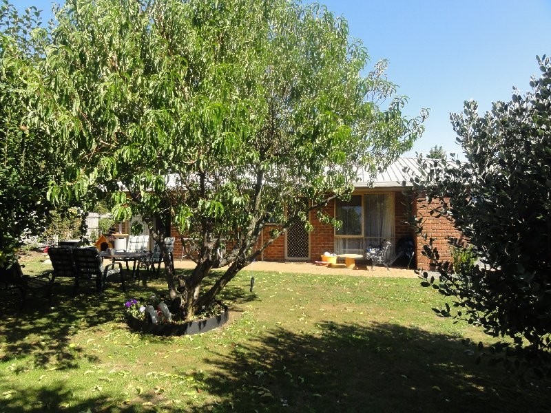 15 McDonald St, Foster VIC 3960