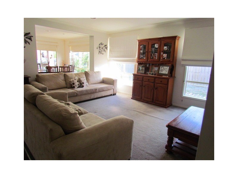 17 Hardy Drive, Trafalgar VIC 3824