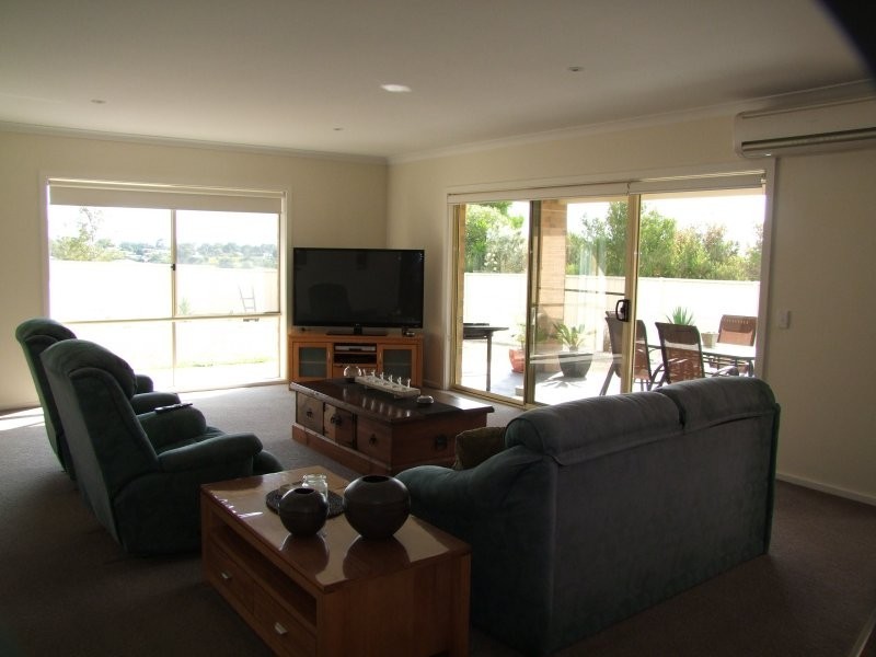 23 Parkside Close, Leongatha VIC 3953