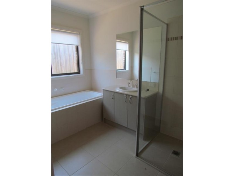 55 Longwarry Road, Drouin VIC 3818