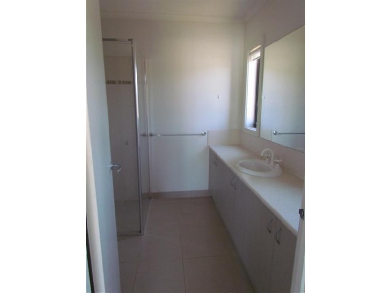 55 Longwarry Road, Drouin VIC 3818