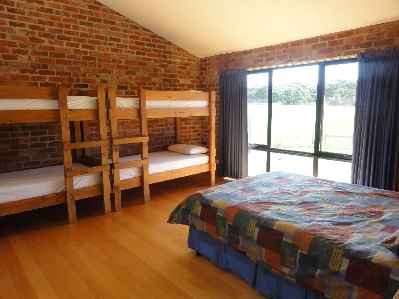 1075 Waratah Rd, Waratah Bay VIC 3959