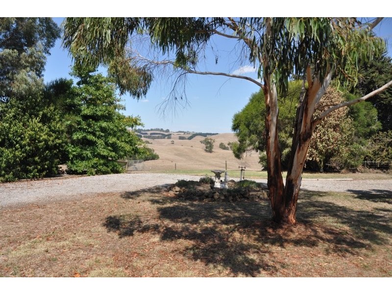 275 St Ellens Road, Mirboo North VIC 3871