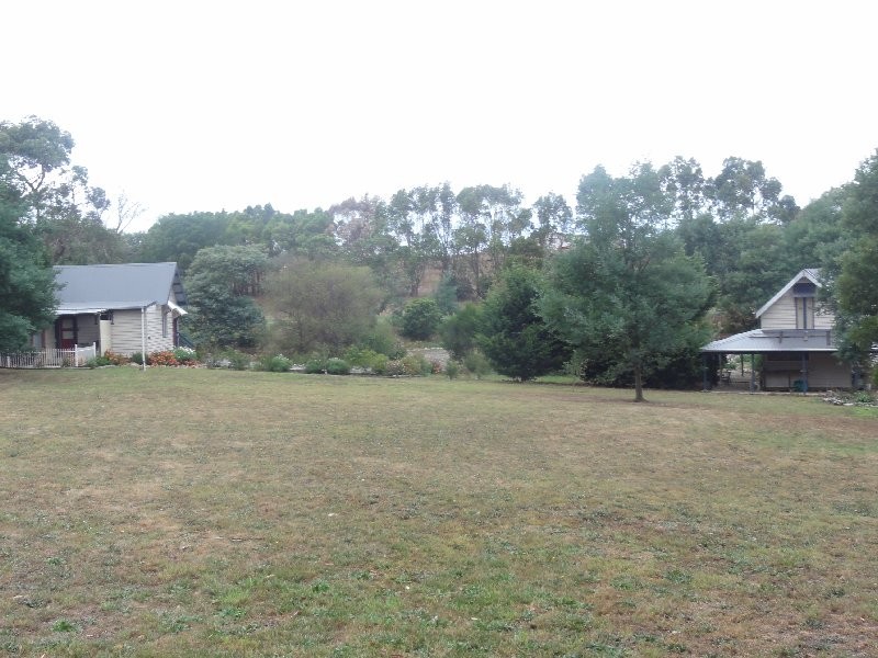 8 Waratah Road, Fish Creek VIC 3959