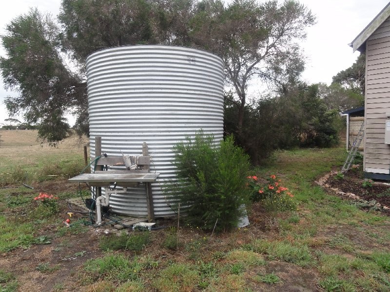 8 Waratah Road, Fish Creek VIC 3959