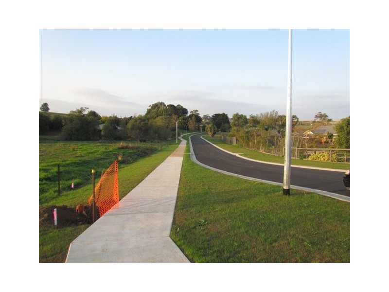 4 (Lot 2) Web Court, Warragul VIC 3820