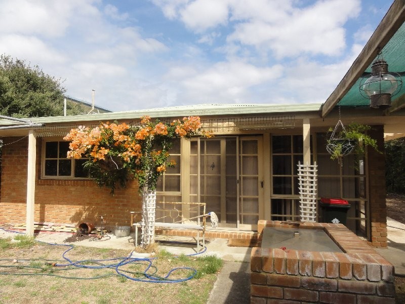 1 Ocean View Pde, Sandy Point VIC 3959