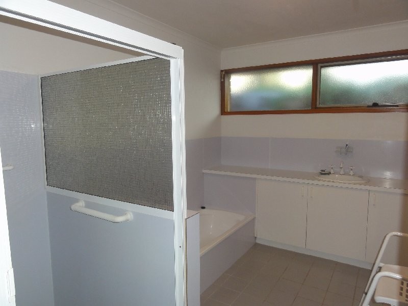 1 Ocean View Pde, Sandy Point VIC 3959