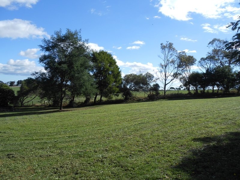 8 Waratah Rd, Fish Creek VIC 3959