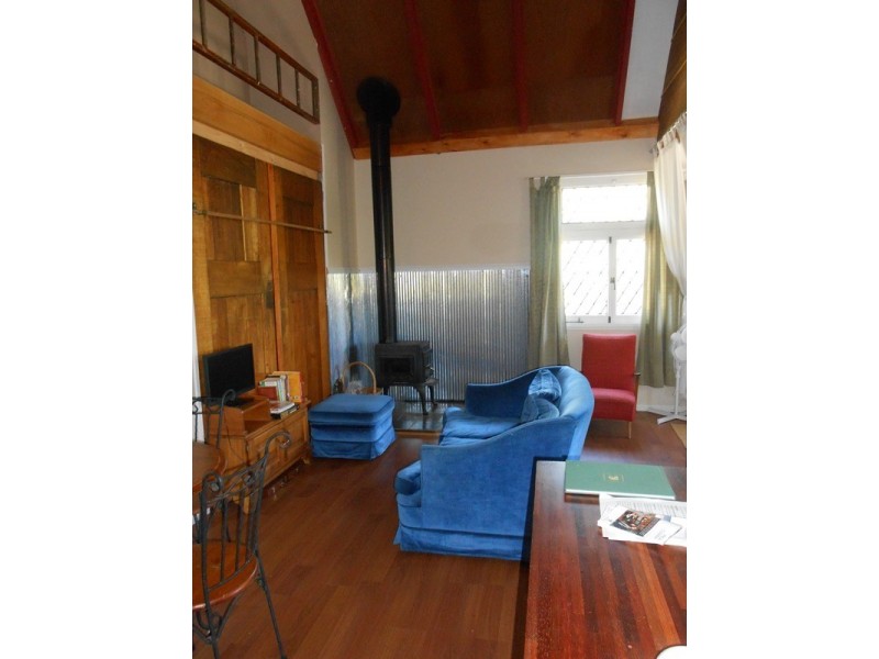 8 Waratah Rd, Fish Creek VIC 3959