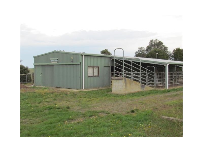 195 Sheffield Road, Neerim South VIC 3831
