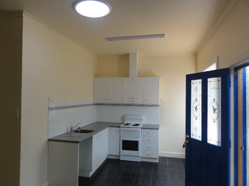 Foster VIC 3960