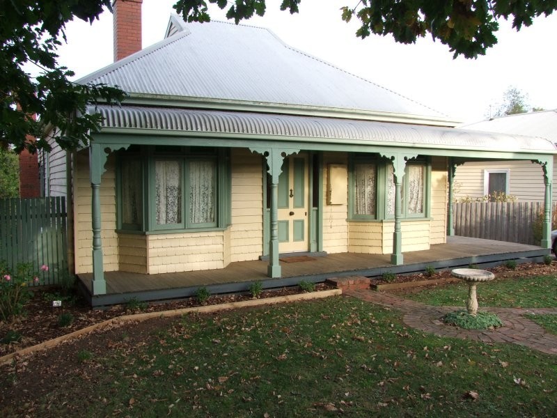 39 Bent Street, Leongatha VIC 3953