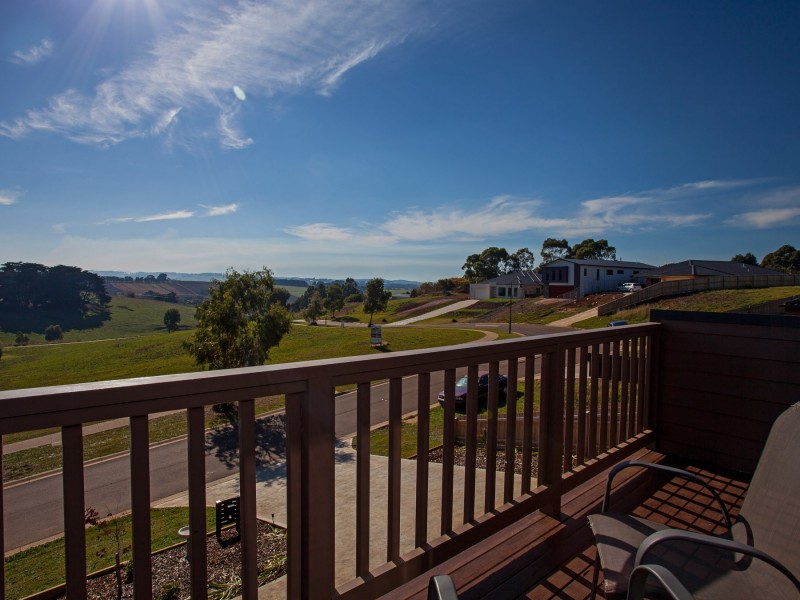 8 Royal Place, Leongatha VIC 3953