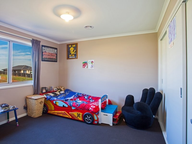 8 Royal Place, Leongatha VIC 3953