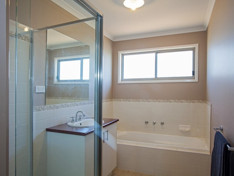 8 Royal Place, Leongatha VIC 3953