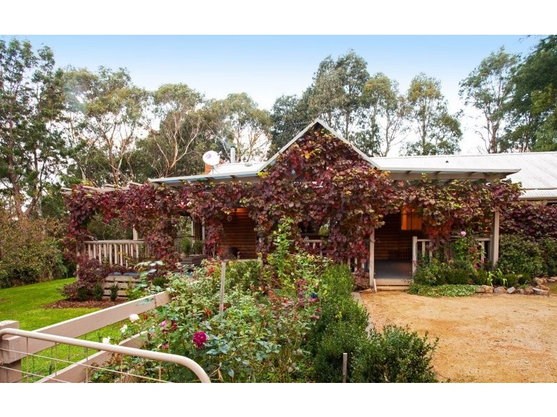 3 Weymes Road, Mount Eccles VIC 3953
