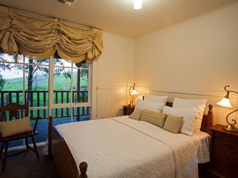 3 Weymes Road, Mount Eccles VIC 3953