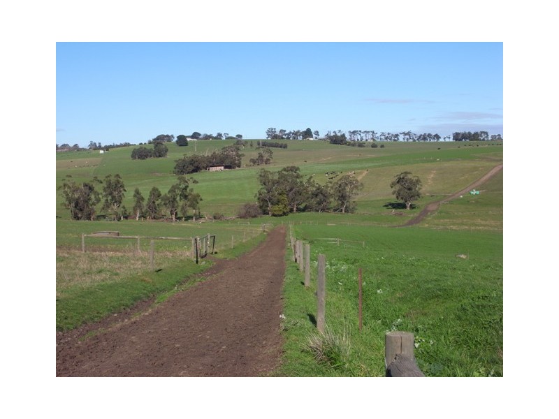 315 Gardner and Holman Road, Drouin VIC 3818