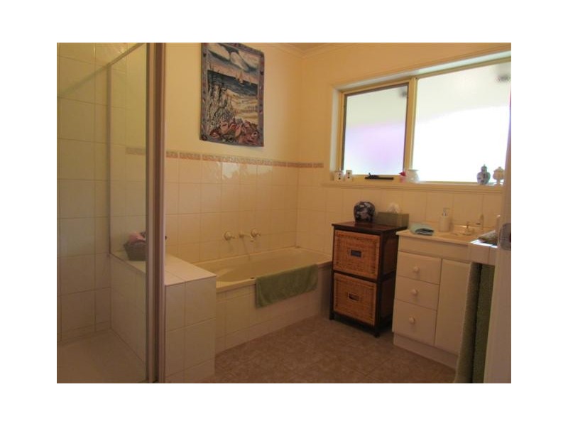 20 Old Sale Road, Buln Buln VIC 3821