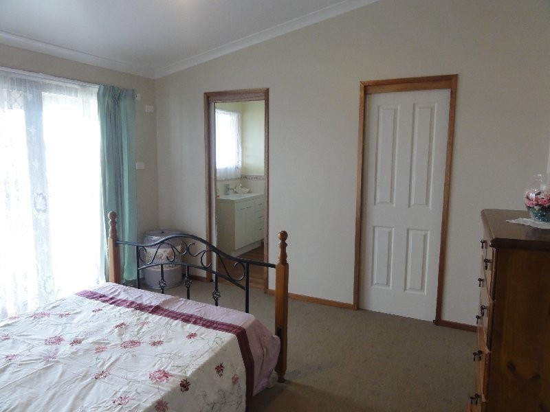 18 Gunn St, Toora VIC 3962