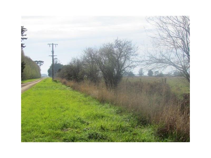 Cnr Bunyip – Modella and Fallons Road, Iona VIC 3815